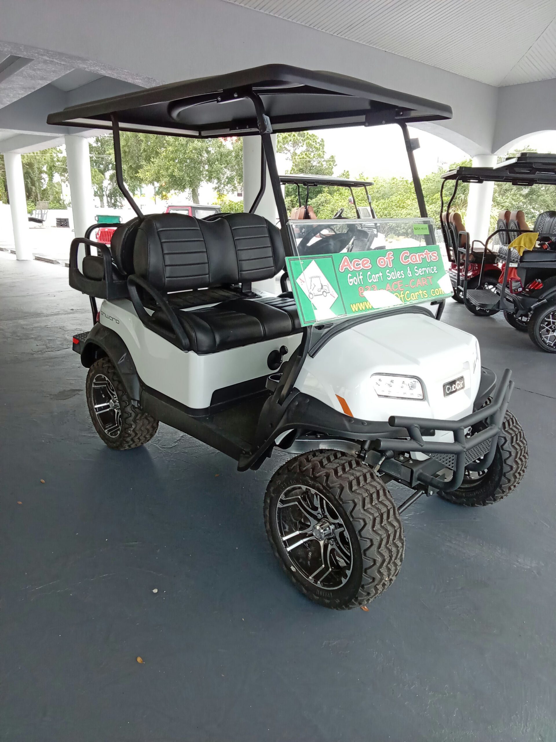 Club Car Onward, 4-PASS, EFI GAS, Lifted