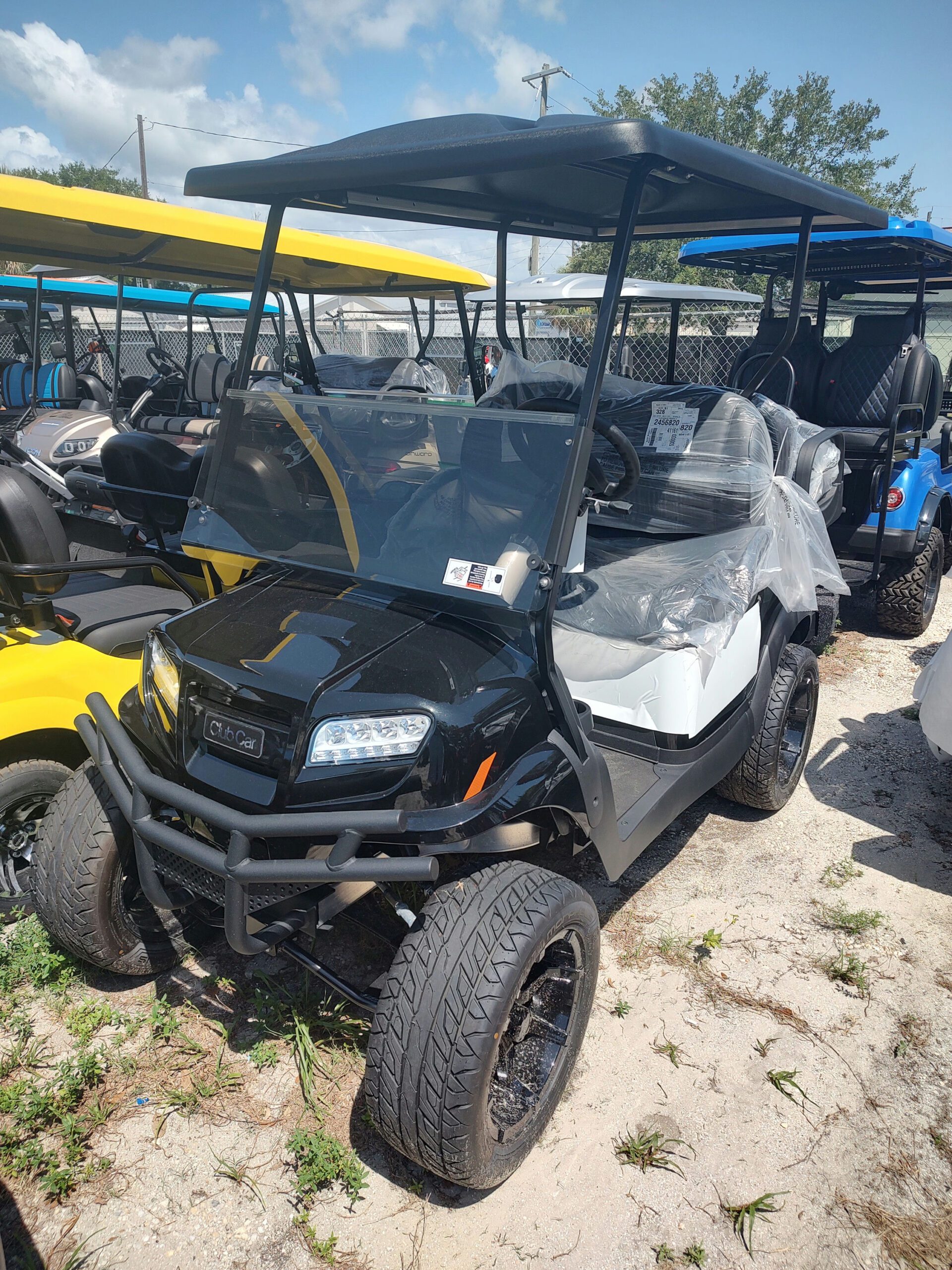 Club Car Onward, 4-PASS, EFI GAS, Lifted
