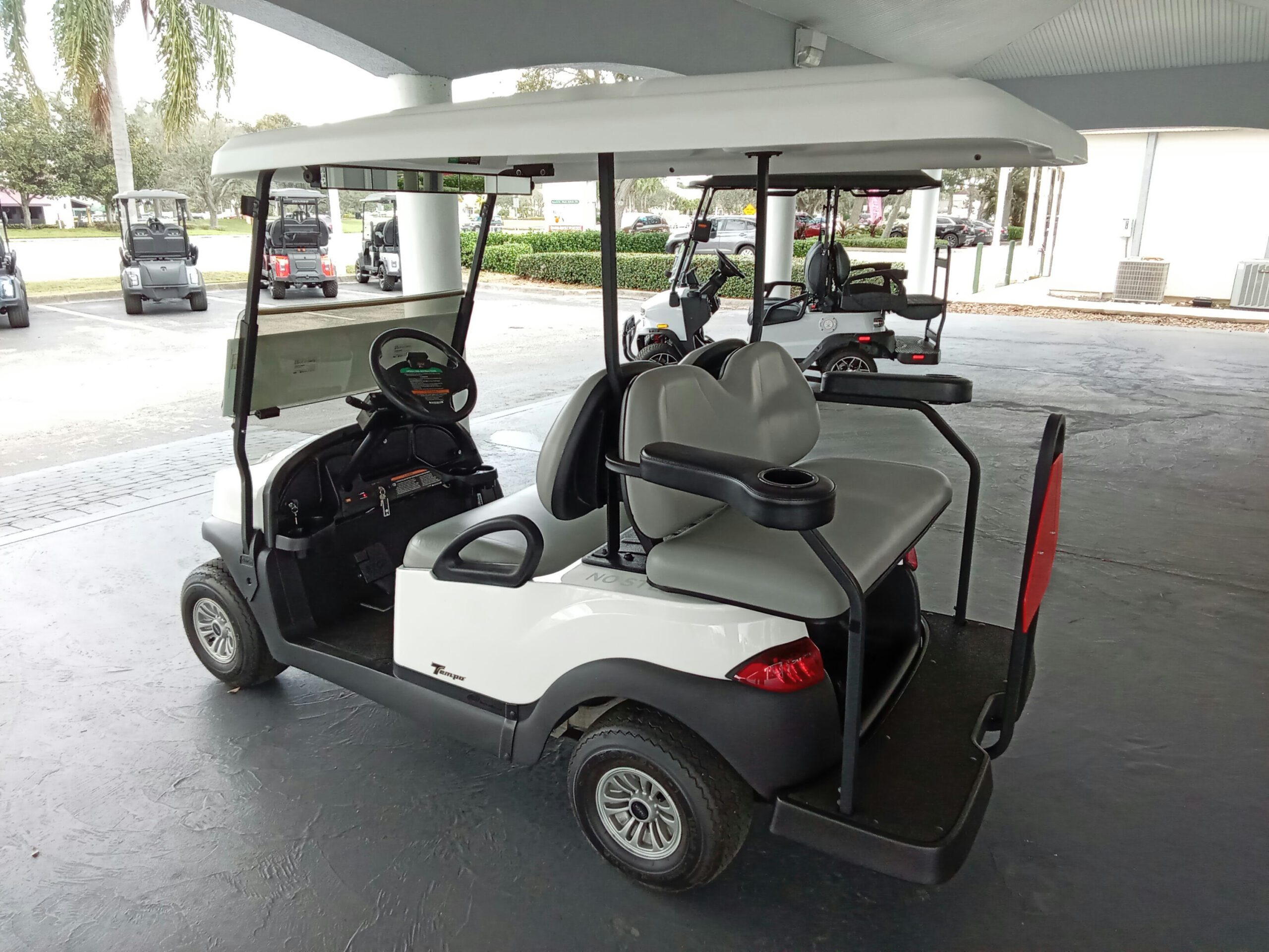 Club Car Tempo, 4-PASS,  ELECTRIC, Non-lifted