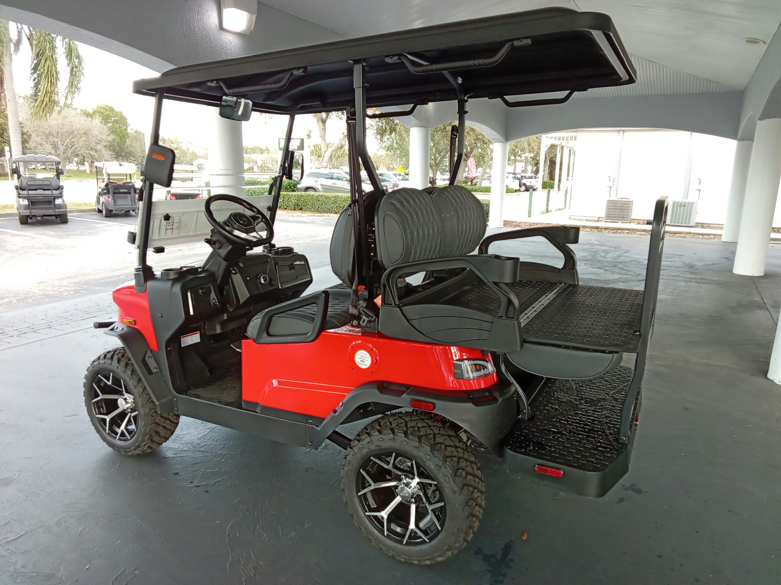 Denago Rover XL, 4-PASS, LITHIUM ELECTRIC, Lifted